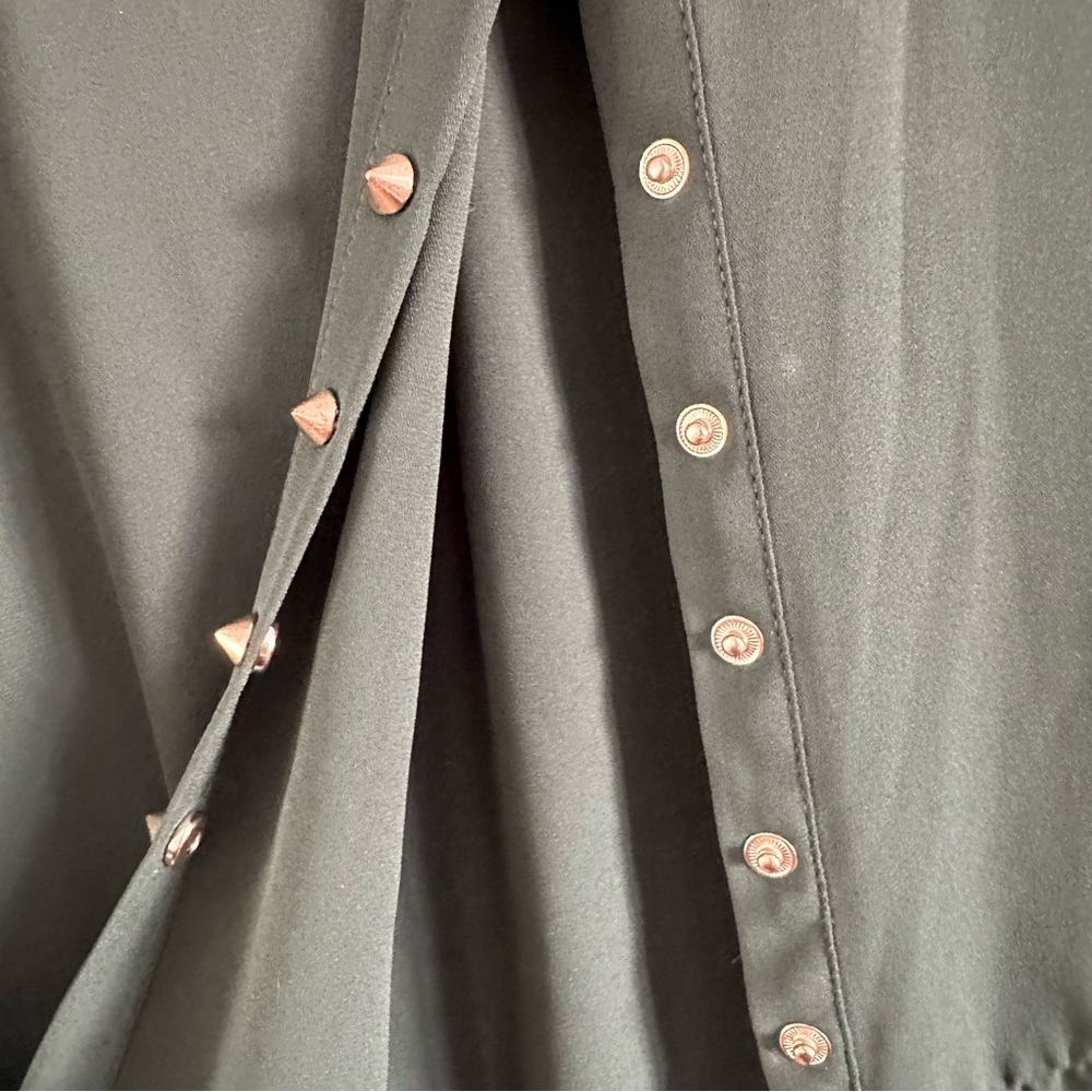 Studded button down blouse - Picture 6 of 11